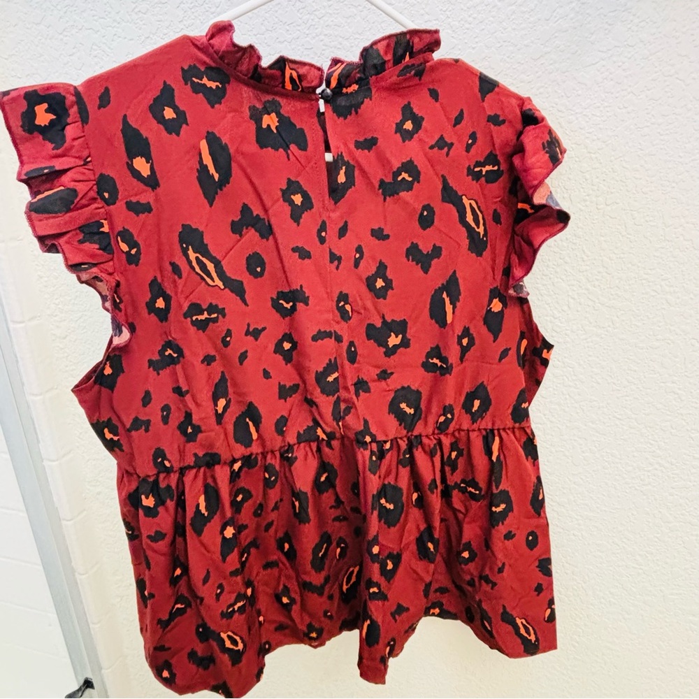 SHEIN Curve 1XL Leopard Print Top - Picture 2 of 3